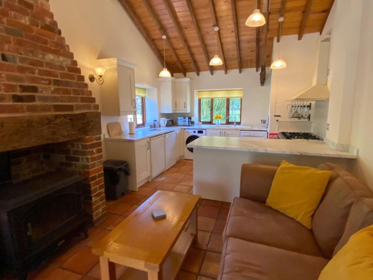 Villa Brundish Suffolk Barn 2 Bed Idyllic 6 Acres Wilby  Esterno foto